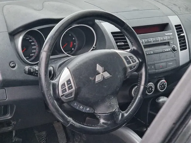 Mitsubishi outlander 2.4 intense+ special edition | 85-knh-3 - afbeelding 14 van  18