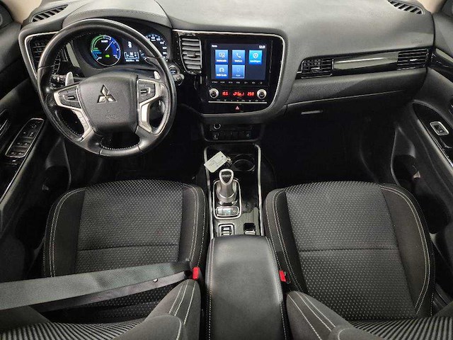 Mitsubishi outlander 2.4 phev intense+ 2020 | s-224-nr - afbeelding 13 van  25