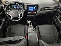 Mitsubishi outlander 2.4 phev intense+ 2020 | s-224-nr - afbeelding 13 van  25