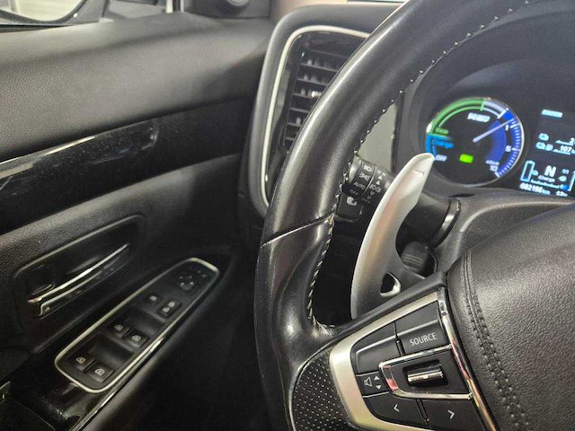 Mitsubishi outlander 2.4 phev intense+ 2020 | s-224-nr - afbeelding 24 van  25