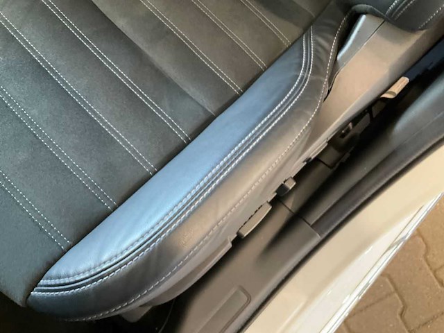 Mitsubishi outlander 2.4 phev spirit 4wd 2020 - afbeelding 16 van  30