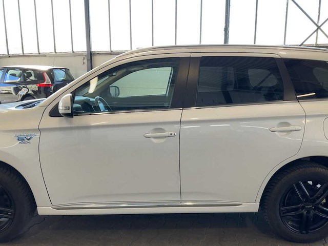 Mitsubishi outlander 2.4 phev spirit 4wd 2020 - afbeelding 20 van  30