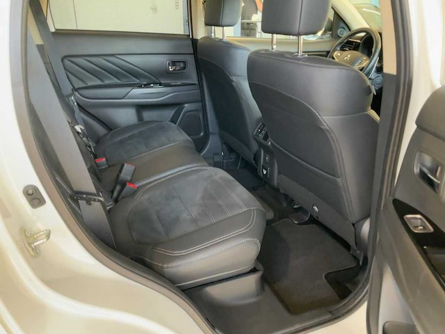 Mitsubishi outlander 2.4 phev spirit 4wd 2020 - afbeelding 12 van  30