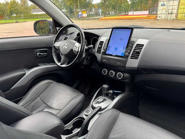 Mitsubishi outlander 4x4 lpg g3 2.4 intense+ 96-klk-1 - afbeelding 3 van  30