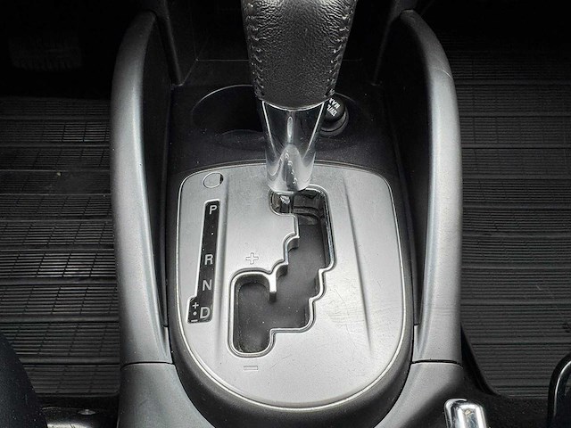 Mitsubishi outlander 4x4 lpg g3 2.4 intense+ 96-klk-1 - afbeelding 11 van  30