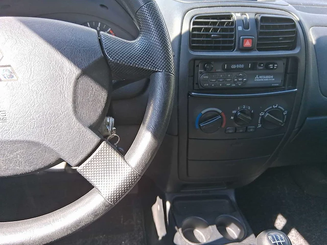 Mitsubishi space star 1.6 family 2003 | 85-nf-bj - afbeelding 11 van  28