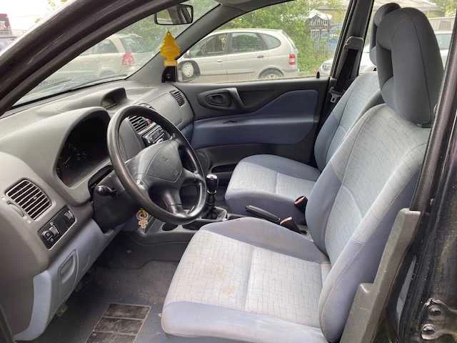 Mitsubishi space star personenauto - afbeelding 11 van  11