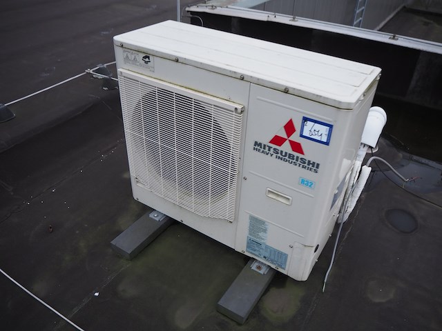 Mitsubishi - afbeelding 1 van  6