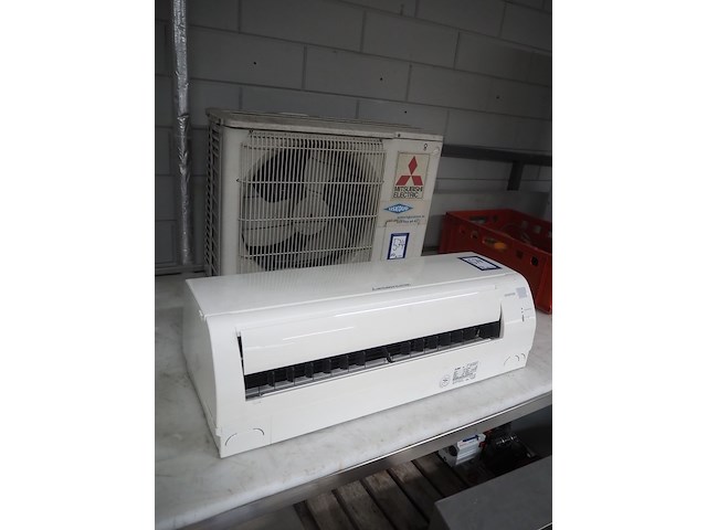 Mitsubishi - afbeelding 1 van  18