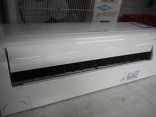 Mitsubishi - afbeelding 15 van  18