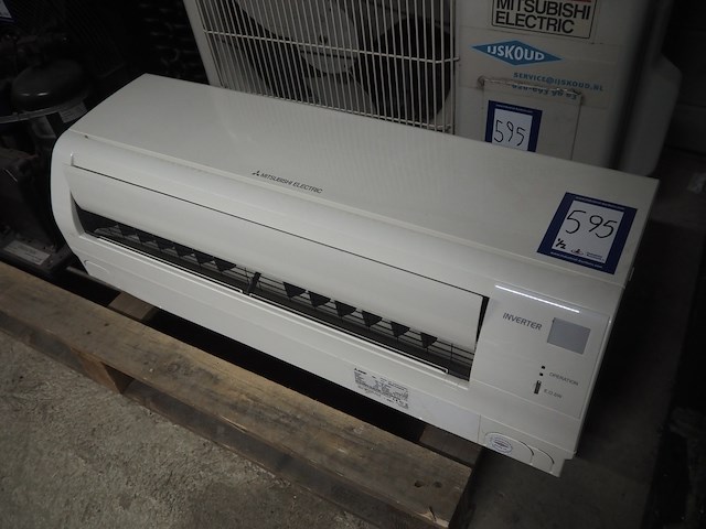 Mitsubishi - afbeelding 12 van  17