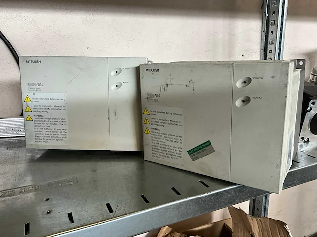 Mitsubushi fr-a024-51.5k-ec 1.5kw frequentieregelaar (2x) - afbeelding 1 van  4