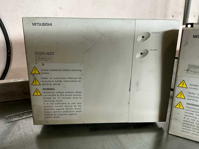 Mitsubushi fr-a024-51.5k-ec 1.5kw frequentieregelaar (2x) - afbeelding 2 van  4