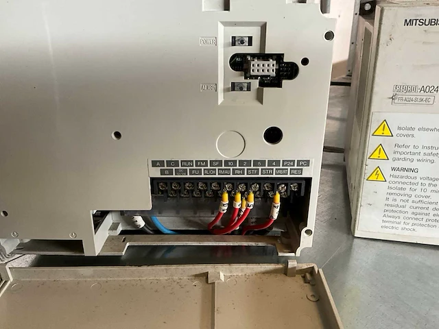 Mitsubushi fr-a024-51.5k-ec 1.5kw frequentieregelaar (2x) - afbeelding 3 van  4