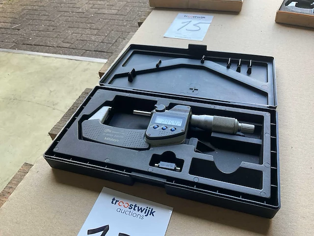 Mitutoyo binnenmaat micrometer - afbeelding 1 van  3