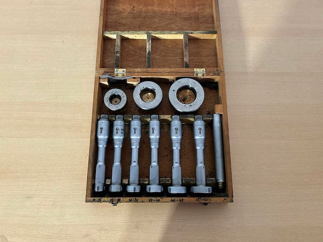 Mitutoyo drie punts binnen micrometer (6x) - afbeelding 1 van  4