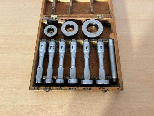 Mitutoyo drie punts binnen micrometer (6x) - afbeelding 2 van  4
