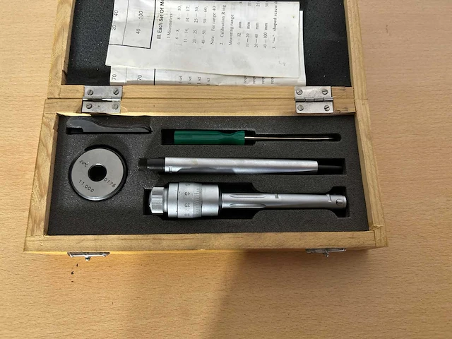 Mitutoyo drie punts binnen micrometer - afbeelding 2 van  3