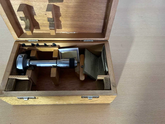 Mitutoyo drie punts binnen micrometer - afbeelding 3 van  3