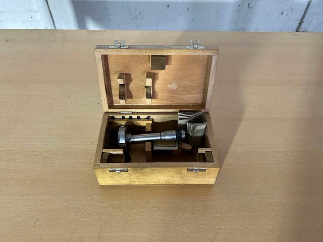 Mitutoyo drie punts binnen micrometer - afbeelding 1 van  2