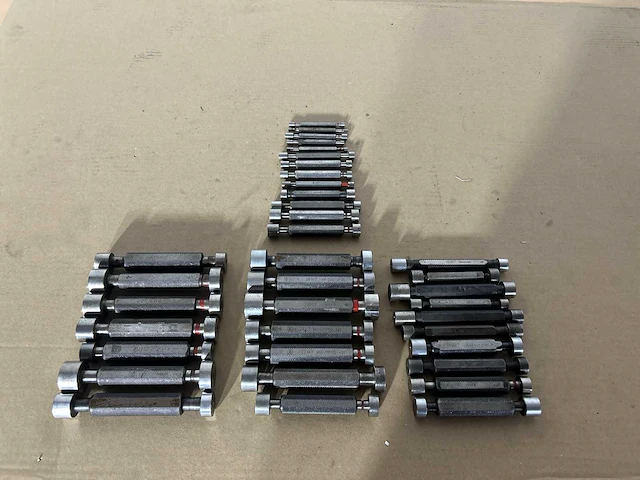 Mitutoyo en henninger set penkalibers (4x) - afbeelding 1 van  5