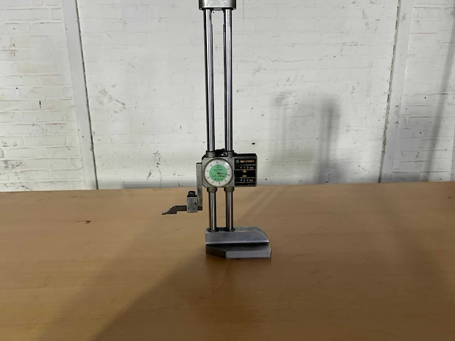 Mitutoyo hoogtemeter met meetklok - afbeelding 1 van  4