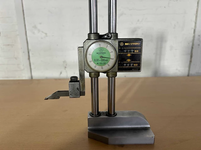 Mitutoyo hoogtemeter met meetklok - afbeelding 2 van  4