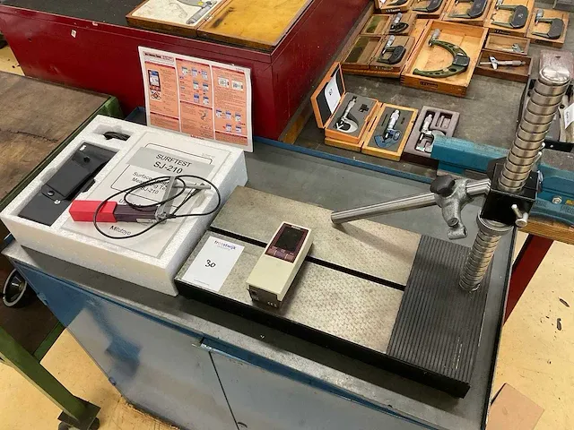 Mitutoyo sj-210 oppervlakteruwheidsmeter - afbeelding 1 van  4