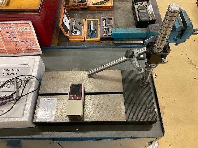 Mitutoyo sj-210 oppervlakteruwheidsmeter - afbeelding 2 van  4