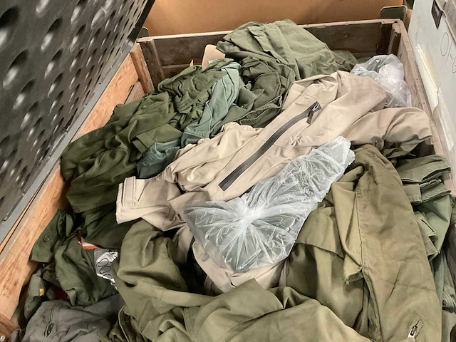 Mix box army clothes - afbeelding 2 van  3