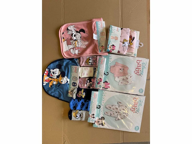 Mix disney baby- & kinderkleding (100x) - afbeelding 9 van  14