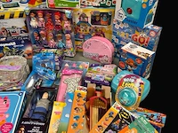 Mix doos kerst cadeaus, 1 stuks met speelgoed tot 12 jaar (mix kerst-12) - afbeelding 7 van  7