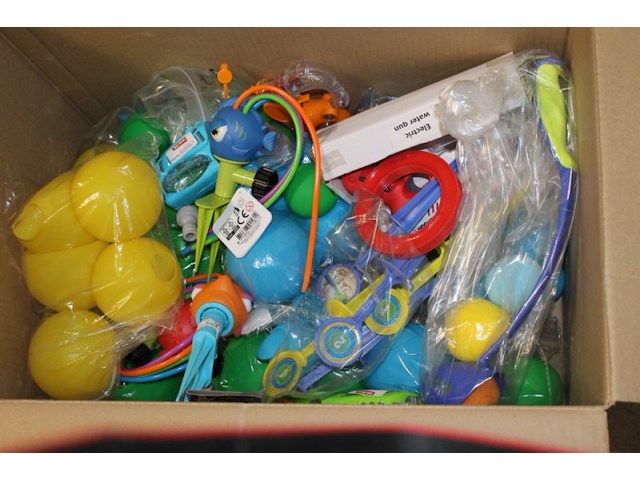 Mix doos met restanten van markt en magazijn - afbeelding 4 van  5