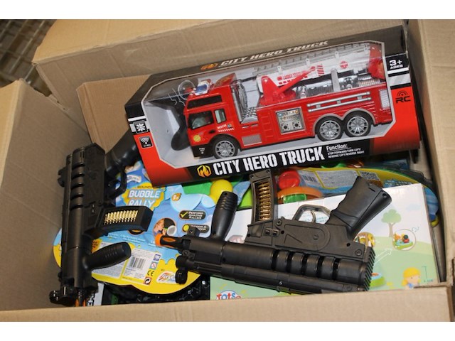 Mix doos met restanten van markt en magazijn - afbeelding 3 van  5