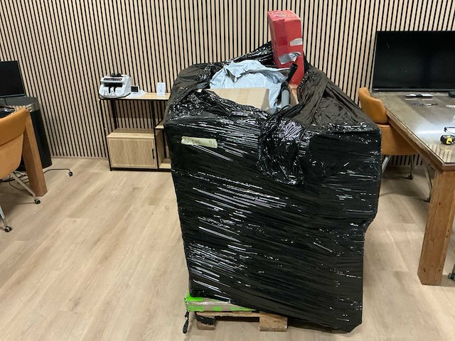 Mix-pallet 205: huishoudelijke apparaten, elektronica, kinderartikelen, retourzendingen - afbeelding 2 van  11