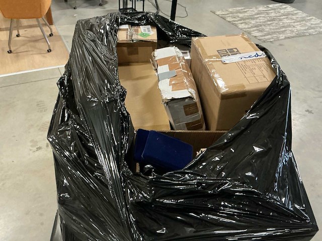 Mix-pallet 209: huishoudelijke apparaten, elektronica, kinderartikelen, retourzendingen - afbeelding 8 van  10