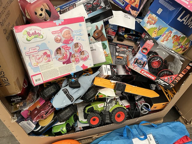 Mix pallet a-merk speelgoed w.o. baby born, carrera, marvel, ravensburger - afbeelding 2 van  12