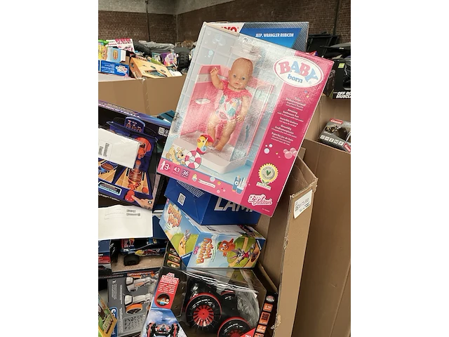 Mix pallet a-merk speelgoed w.o. baby born, carrera, marvel, ravensburger - afbeelding 5 van  12