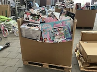 Mix pallet a-merk speelgoed w.o. carrera, dreamworks, wetenschap&spel airo - afbeelding 1 van  11