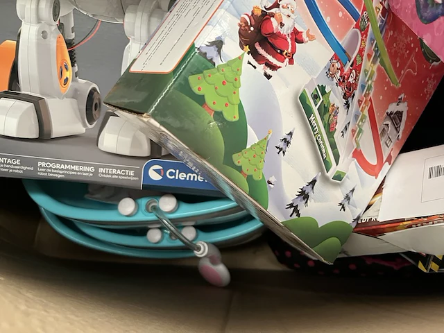 Mix pallet a-merk speelgoed w.o. carrera, dreamworks, wetenschap&spel airo - afbeelding 11 van  11