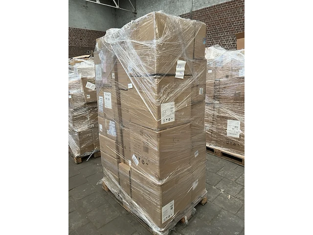 Mix pallet met 33 stuks design verlichting paco home – verkrijgbaar op bol.com en amazon - afbeelding 1 van  7