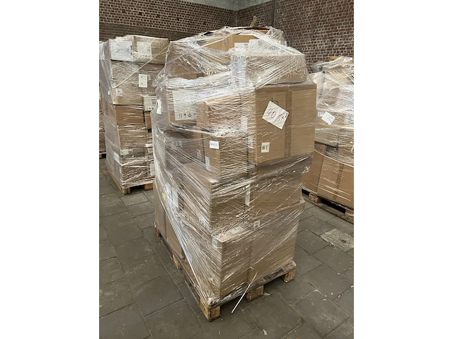 Mix pallet met 40 stuks design verlichting paco home – verkrijgbaar op bol.com en amazon - afbeelding 1 van  6