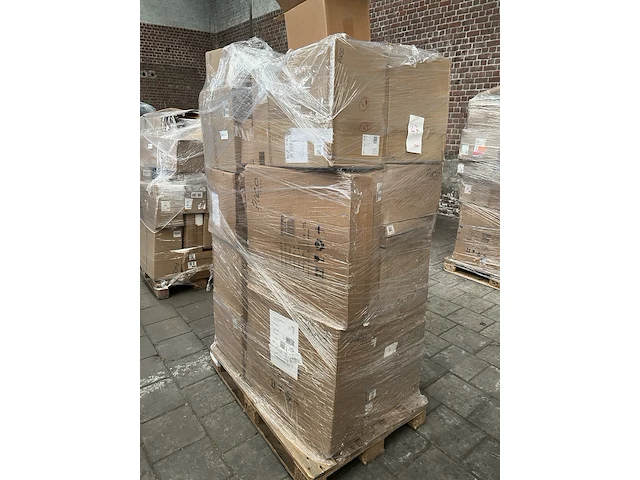 Mix pallet met 47 stuks design verlichting paco home – verkrijgbaar op bol.com en amazon - afbeelding 1 van  9