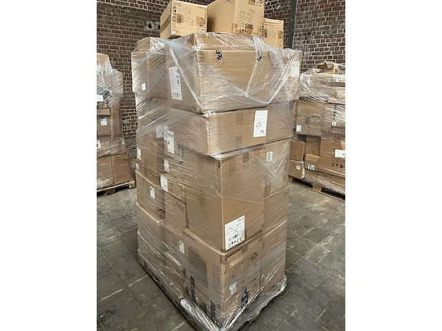 Mix pallet met 48 stuks design verlichting paco home – verkrijgbaar op bol.com en amazon - afbeelding 1 van  10