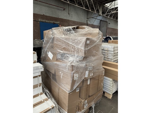 Mix pallet met ca. 25 stuks design verlichting paco home - afbeelding 2 van  3