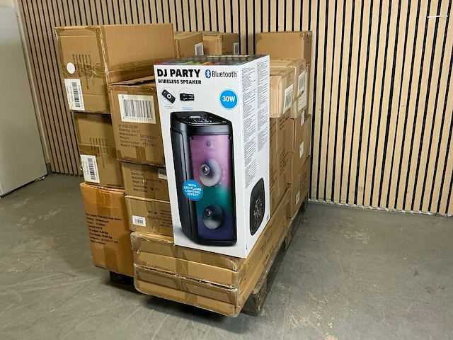 Mix pallet met diverse goederen - afbeelding 1 van  30