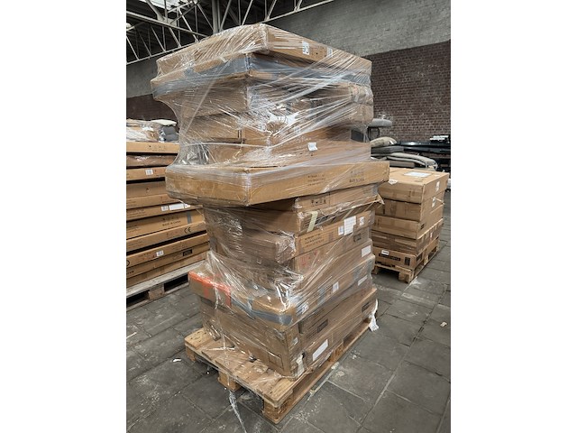 Mix pallet retouren w.o. make-up tafels, wasmanden en stellingkasten - afbeelding 1 van  8