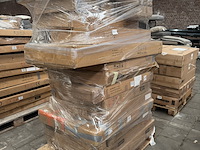 Mix pallet retouren w.o. make-up tafels, wasmanden en stellingkasten - afbeelding 1 van  8