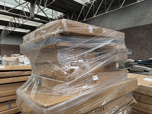 Mix pallet retouren w.o. make-up tafels, wasmanden en stellingkasten - afbeelding 2 van  8