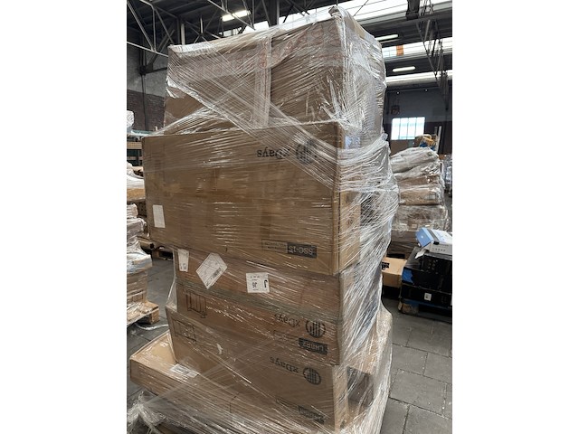 Mix pallet retouren w.o. make-up tafels, wasmanden en stellingkasten - afbeelding 10 van  11